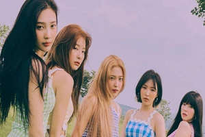 Red Velvet bị tố đạo trang phục khi vừa trở lại không lâu