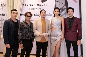 Hoa hậu Minh Tú sang chảnh trong váy xám casting người mẫu