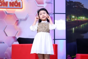 Cô bé 7 tuổi trả lời đầy thuyết phục về chuyện không có cha