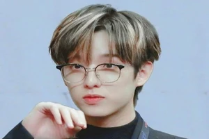 Người hâm mộ nhóm nhạc DAY6 chỉ trích cách đối xử của JYP 