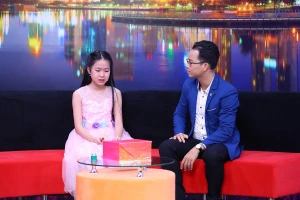 Cô bé 10 tuổi bật khóc vì ba bắt con sống theo ước mơ của mình