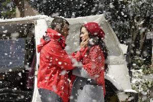 Khán giả ghen tị với tình yêu mà Sarp dành cho Bahar