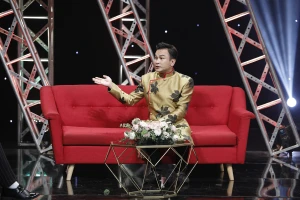 NSƯT Hữu Quốc: 'Có những lúc ai kêu gì làm đó suốt 7 năm'