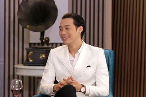 Lê Hoàng sốc vì thu nhập người mẫu nam chỉ bằng tài xế xe ôm