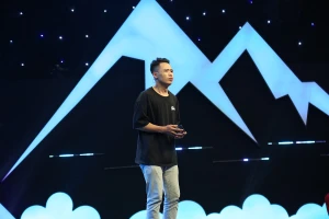 Tốp 5 tiểu phẩm cực đỉnh khiến Việt Hương hỏi mua kịch bản