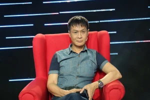 Lê Hoàng bênh vực Quyền Linh khi bị khán giả chê trách 