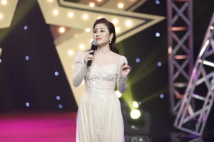 Tố My xúc động khi gặp lại Quang Lê tại Ngôi sao đương thời