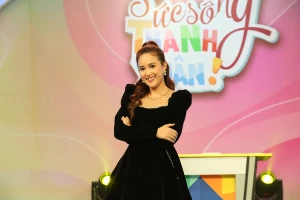 Phương Hằng 'kể xấu' chồng về cân nặng trên sóng truyền hình