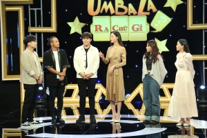 Hoàng Phi 'xám mặt' vì bị chê già tại Úm ba la ra chữ gì?