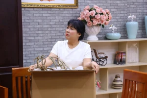 Thanh Thủy lén lấy tiền đưa cho 'con trai cưng' Võ Tấn Phát