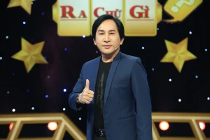 NSƯT Kim Tử Long so bì nhan sắc với vũ công Lâm Vinh Hải 