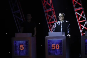 Nguyễn Hoàng Duy biến thành 'nhạc sĩ hài', ẵm trọn giải thưởng