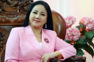 Ngọc Ánh từng biểu diễn ở nơi mà chưa ca sĩ nào từng được hát