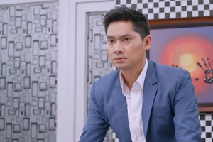 Khiêm tỉnh lại sau cơn say quá chén, giật mình thấy nằm cạnh gái xinh