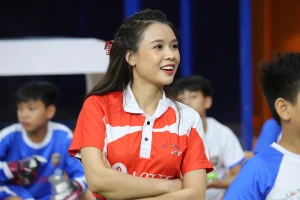 Sam nhận lời làm MC 'Cầu thủ nhí 2021' vì quá yêu trẻ con