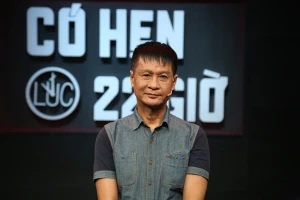 Lê Hoàng từng đạp xe hàng chục cây số đưa đón bạn gái đi học