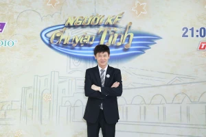 Danh ca Thái Châu được vợ may vá quần áo để làm giám khảo