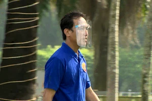 Nỗi lòng của người cha đơn thân không đủ tiền 'cứu' sự sống cho con