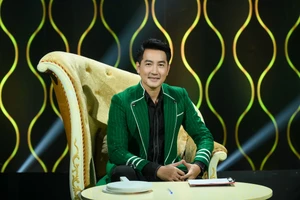 Nguyễn Phi Hùng 'tạm hoãn yêu' dù có nhiều rung động