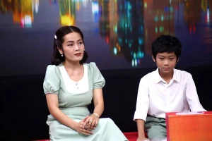 Cậu bé 11 tuổi mơ ước về những bữa cơm có đầy đủ ba mẹ