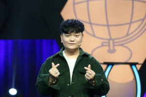 Trịnh Tú Trung chia sẻ kỷ niệm lần cuối cùng chụp hình chung với ba