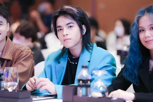 TikToker Ngô Đình Nam khiến phái đẹp ghen tỵ với nhan sắc phi giới tính