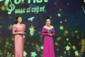 Lý Thu Thảo hồi hộp khi gặp lại 'người quen' là danh ca Thái Châu 