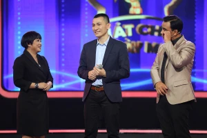 Quyền Linh rơi nước mắt trước bác sĩ đi hơn 1000 km vào TP.HCM