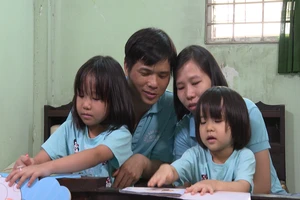 Mất trắng tiền bạc vì COVID-19, đôi vợ chồng quyết tâm gầy dựng lại