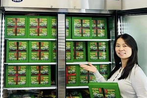 Bánh chưng, mì Quảng ếch “cháy hàng” ở thị trường Anh, Mỹ