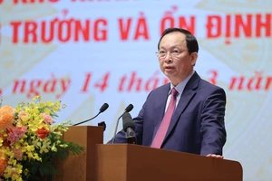 Ngân hàng Nhà nước sẽ bám sát diễn biến thị trường, tình hình kinh tế, tập trung triển khai các nhóm giải pháp để khơi thông nguồn vốn. Trong ảnh: Phó Thống đốc Ngân hàng Nhà nước Đào Minh Tú phát biểu tại hội nghị. Ảnh: ĐTCP