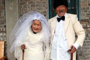 Cụ bà 71 tuổi muốn xác nhận độc thân để lấy chồng 