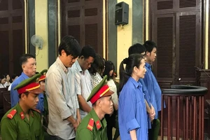 Nữ giám đốc chiếm đoạt 2.660 lượng vàng thoát án tử