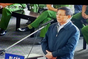 Bắt đầu xét hỏi ông Phan Văn Vĩnh: Bị cáo hết sức hối hận!