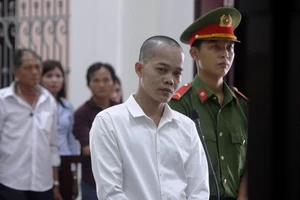 Sát hại vợ sau khi bị vợ viết đơn đòi ly hôn