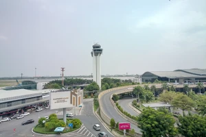 Nguyên nhân hoạt động bay tại Tân Sơn Nhất bị ùn tắc