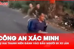 Xác minh vụ hai thanh niên đi xe máy đánh vào đầu người đi xe lăn