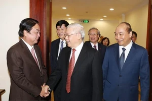 Tổng bí thư, Chủ tịch nước Nguyễn Phú Trọng cùng các đại biểu tham dự hội nghị. Ảnh: TTXVN