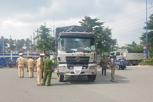 Va chạm xe tải, cô gái tử vong thương tâm