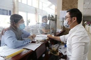 4 trường hợp viên chức được kéo dài tuổi nghỉ hưu