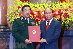 1 Thứ trưởng Bộ Quốc phòng được thăng quân hàm Thượng tướng