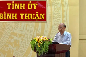 Bộ Chính trị, Ban Bí thư kỷ luật hàng loạt cựu lãnh đạo tỉnh Bình Thuận