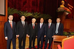 Chùm ảnh bế mạc Hội nghị Trung ương 5 khóa XIII