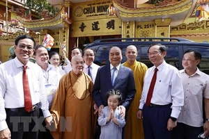 Chủ tịch nước chúc mừng Đại lễ Phật đản tại TP.HCM