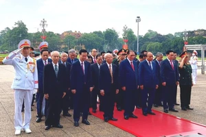 Lãnh đạo Đảng, Nhà nước vào Lăng viếng Chủ tịch Hồ Chí Minh