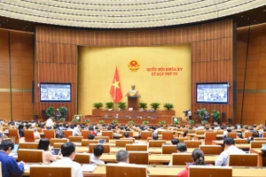 'Giá mà không lãng phí thì lương chắc đã tăng lâu rồi'