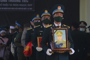 Quyền Chủ tịch nước truy tặng Huân chương Bảo vệ Tổ quốc cho Thiếu tá Trần Ngọc Duy