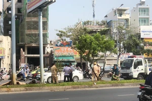 Tai nạn giao thông khiến 1 nam shipper tử vong trên đường Điện Biên Phủ