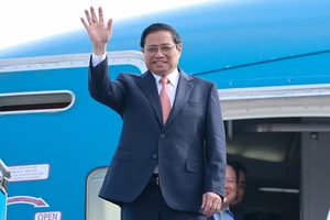 Thủ tướng Phạm Minh Chính lên đường dự Hội nghị Thượng đỉnh G7 mở rộng