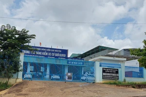 Bắt giám đốc và phó giám đốc một trung tâm đăng kiểm ở Gia Lai